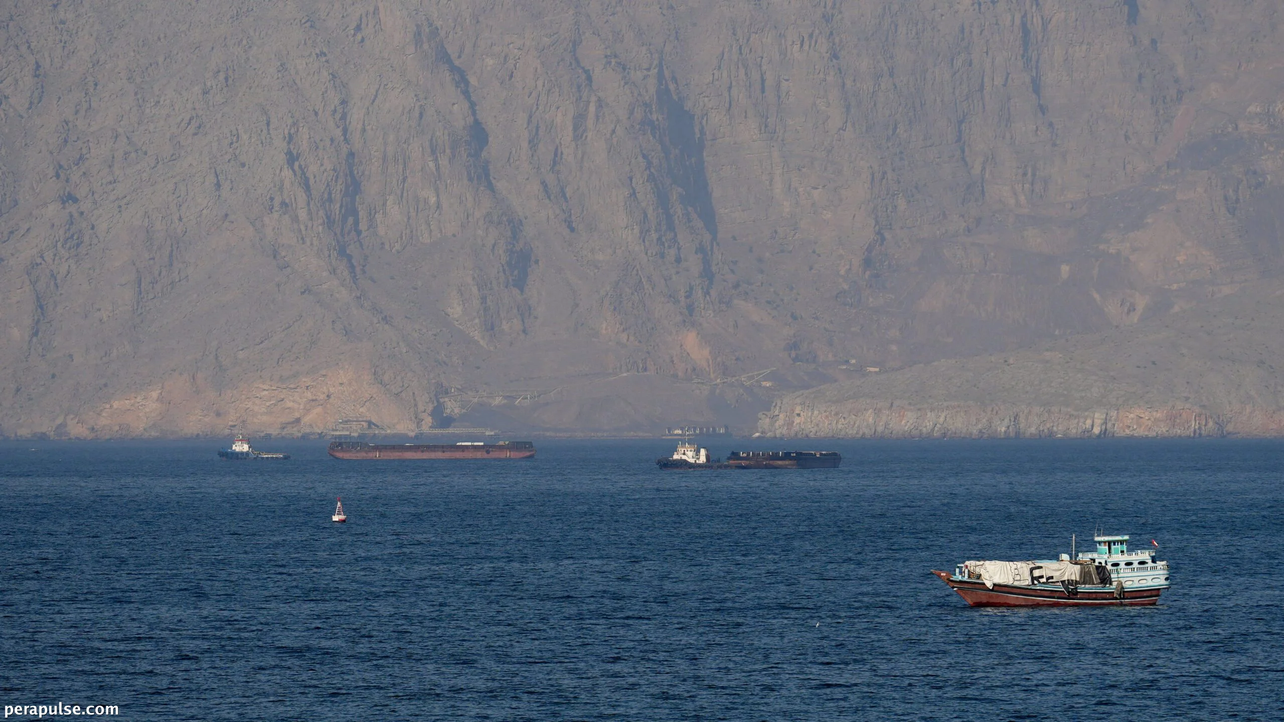Nagbigay ng Pahiwatig si Trump sa Malapit na Kasunduan sa Iran sa Gitna ng Patuloy na Tension sa Strait of Hormuz