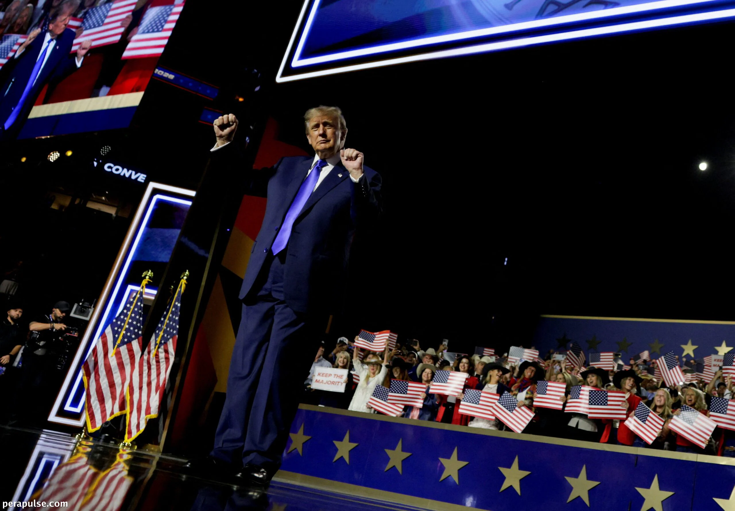 Iminungkahi ni Trump ang $5,000 na Bayad sa Bawat Amerikano Kung Mananalo ang mga Republican sa Midterms