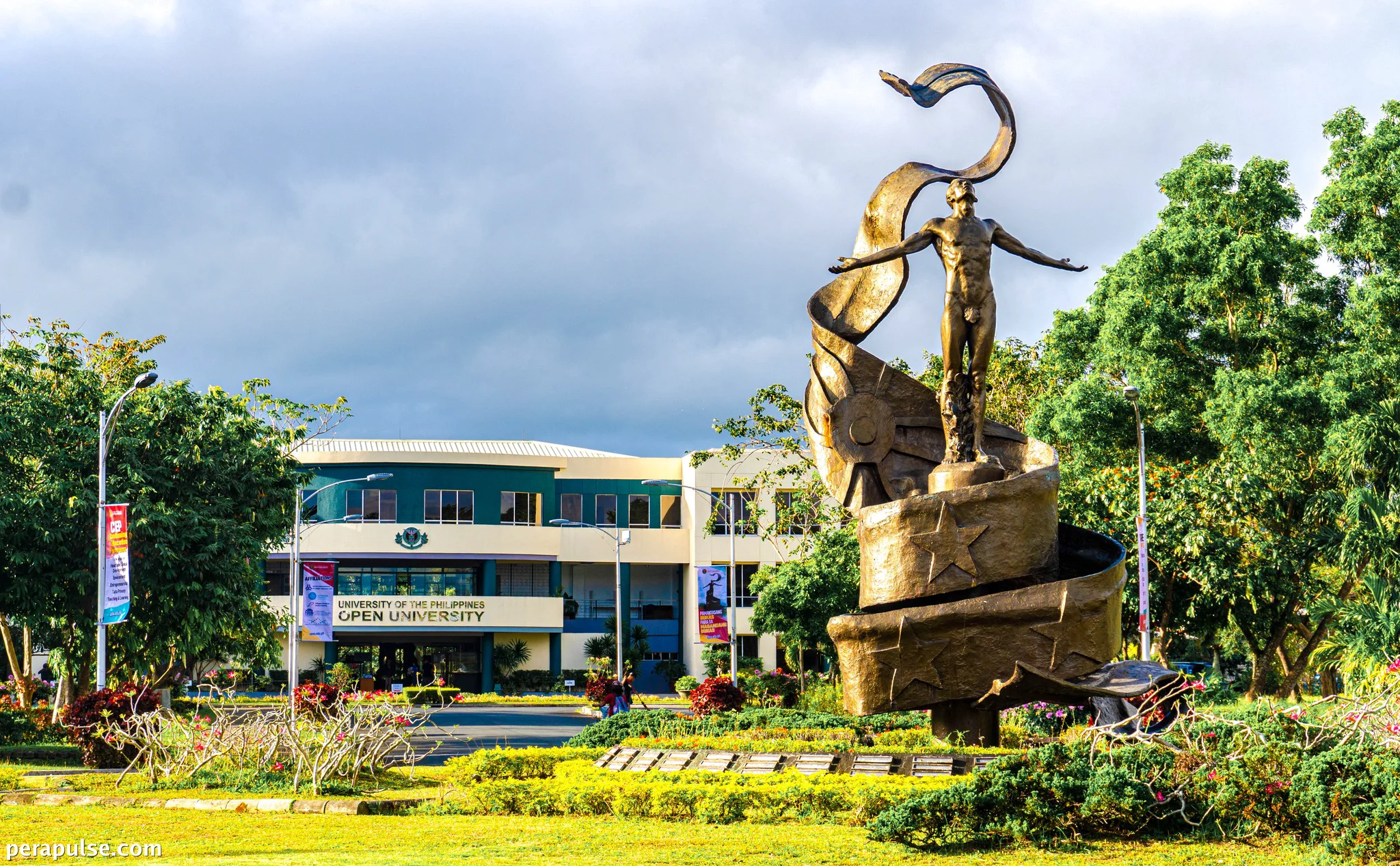 Inilunsad ng UP Open University ang 25 Libreng Online na Kurso para sa 2026