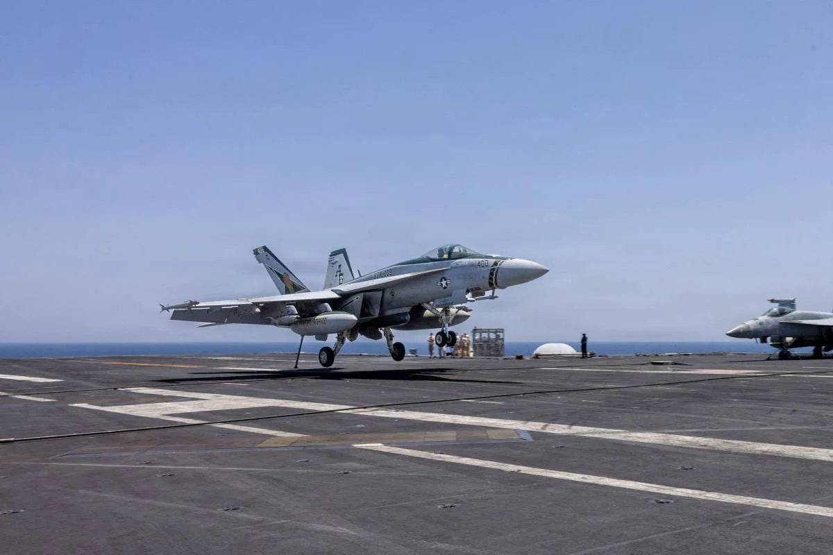 Naharang ng Militar ng US ang mga Atake ng Iran sa mga Barkong Pandagat sa Strait ng Hormuz