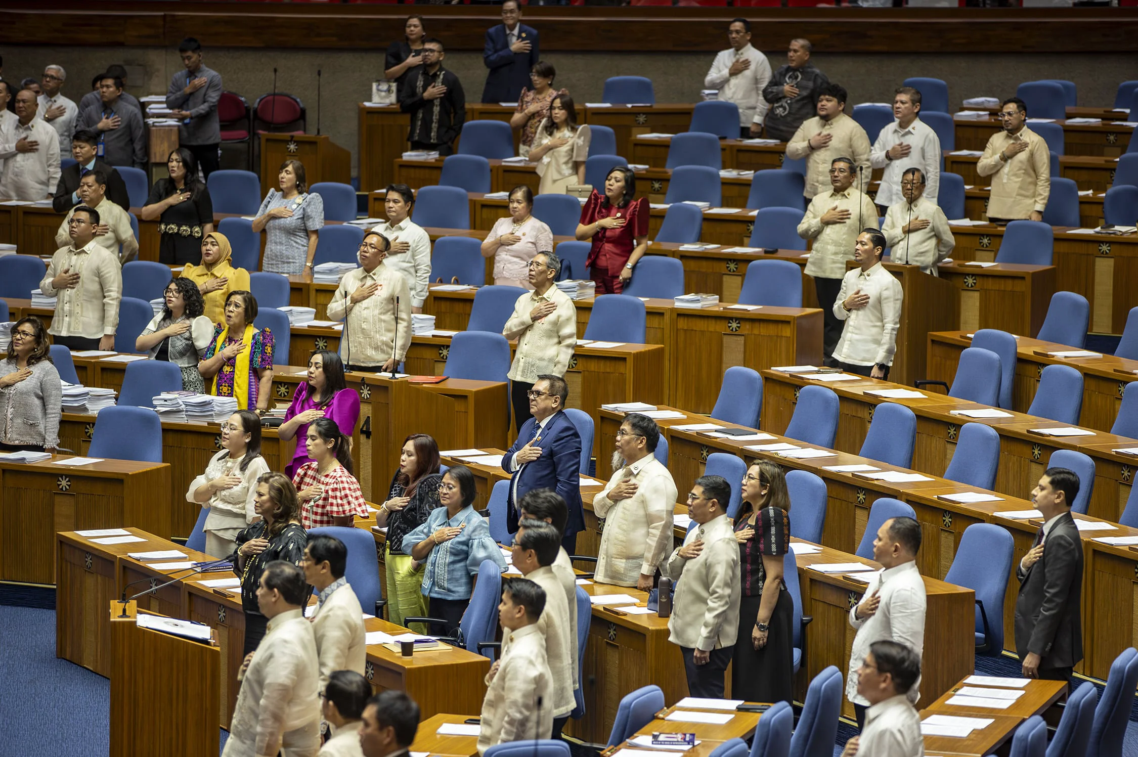 Villanueva at Zubiri Ipinaliwanag ang Kanilang Pagsasawalang-bahala sa Boto sa Impeachment ni Duterte