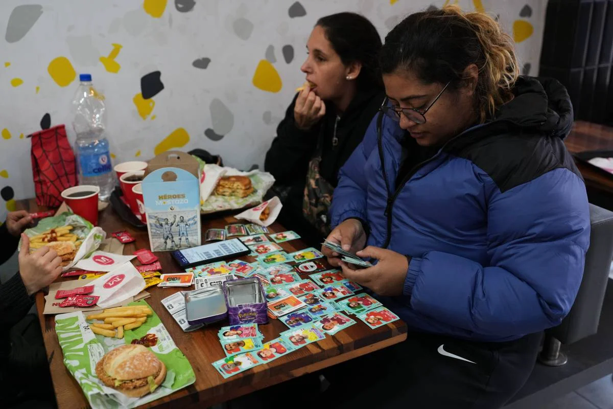 World Cup Sticker Trading Fever Grips Argentine Plazas Ahead of Tournament